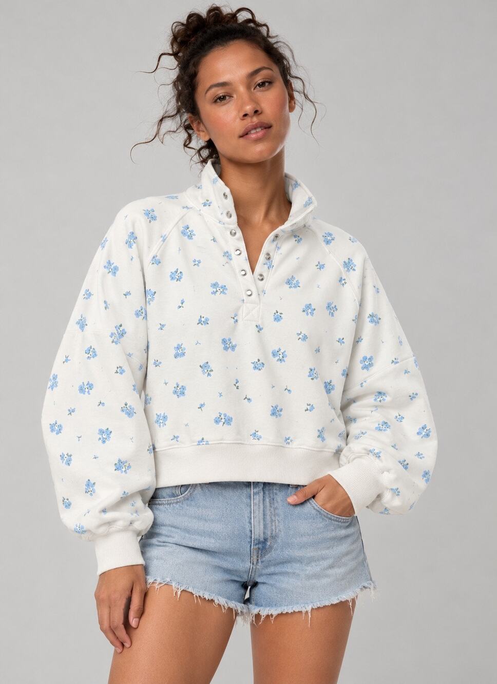 Papermoon Women’s Floral Snap Neck Fleece Sweatshirt Ivory Blue XL